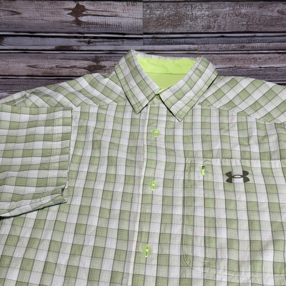 Under Armour Mens Fishing Outdoor Short Sleeve Button Up Shirt Green White Med.